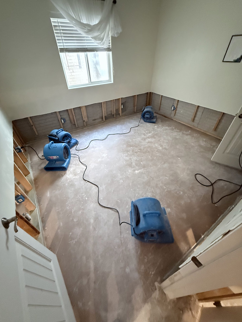 Water damage cleanup services Safford AZ - Disaster Masters Restoration